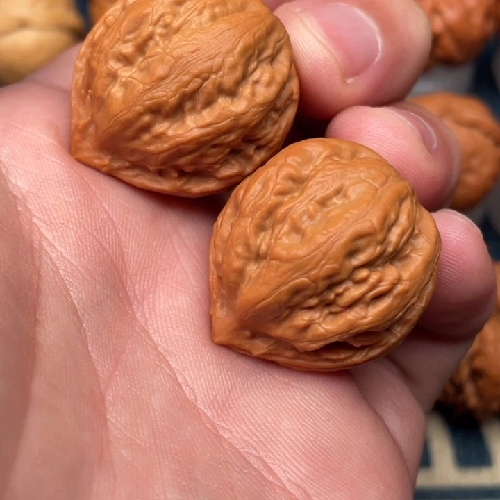 文玩核桃把件赤龙