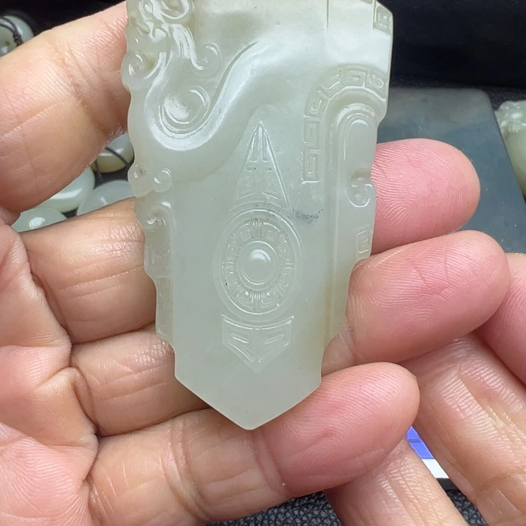 和田玉（糖玉）未镶嵌吊坠(不含链)