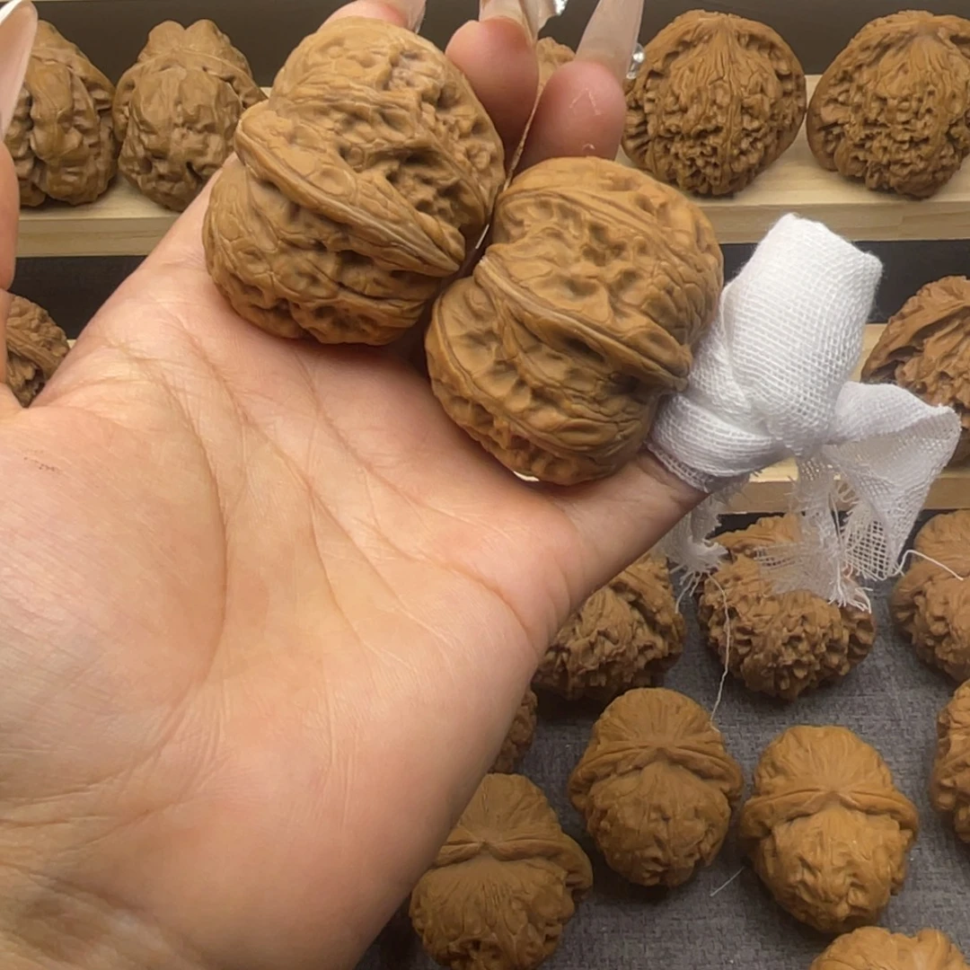 文玩核桃吊坠元宝46