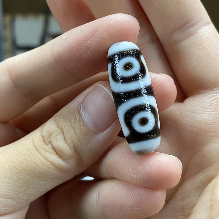 散珠玛瑙/玉髓三眼