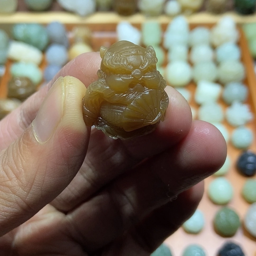 和田玉未镶嵌颈饰定制