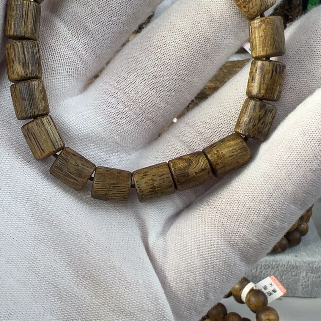 沉香碎屑沉香地奇南沉香桶珠单圈5.8克