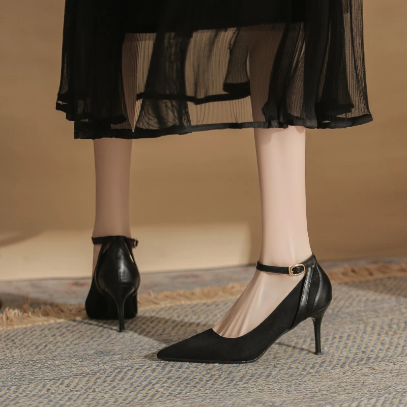 真皮黑色高跟鞋女细跟2025新款通勤职业一字扣带女鞋尖头绒面单鞋