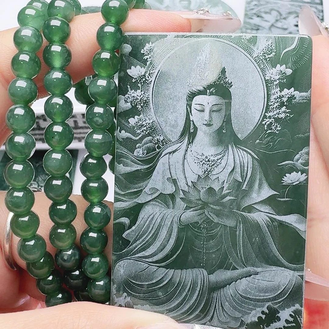 翡翠未镶嵌颈饰多样性发其一