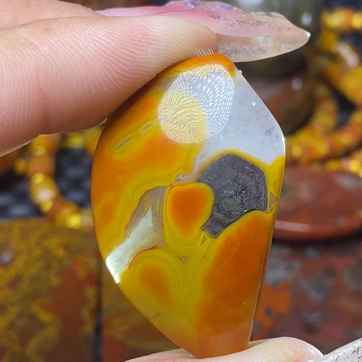 玛瑙/玉髓颈饰未镶嵌