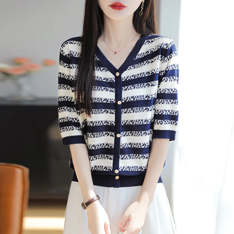 品牌时尚正品夏季新款V领针织衫女短袖T恤时尚条纹休闲百搭上衣
