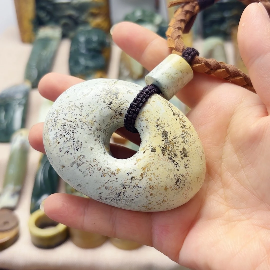 岫岩河磨玉（透闪石质玉）未镶嵌挂件