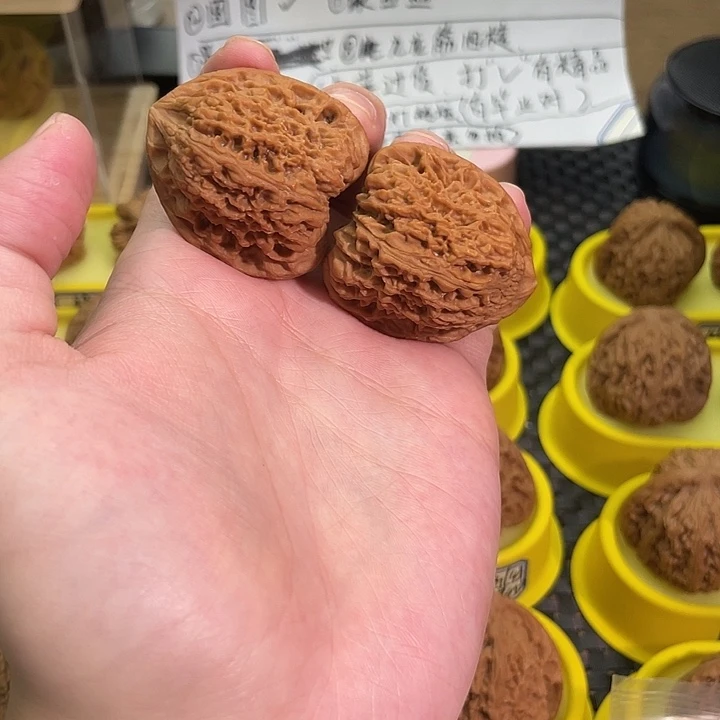 文玩核桃把件25号37尺全品南疆石