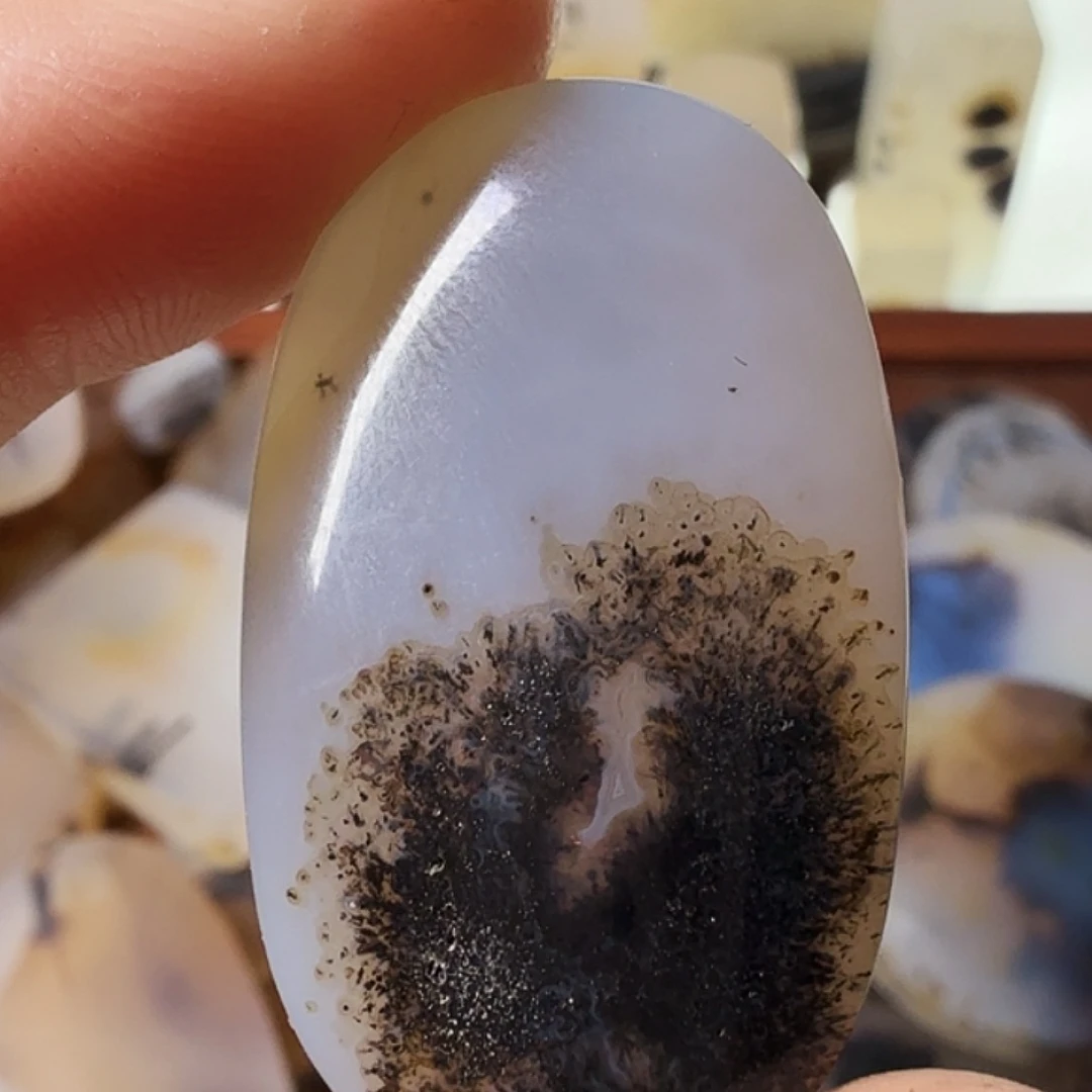 玛瑙/玉髓未镶嵌珠宝半成品