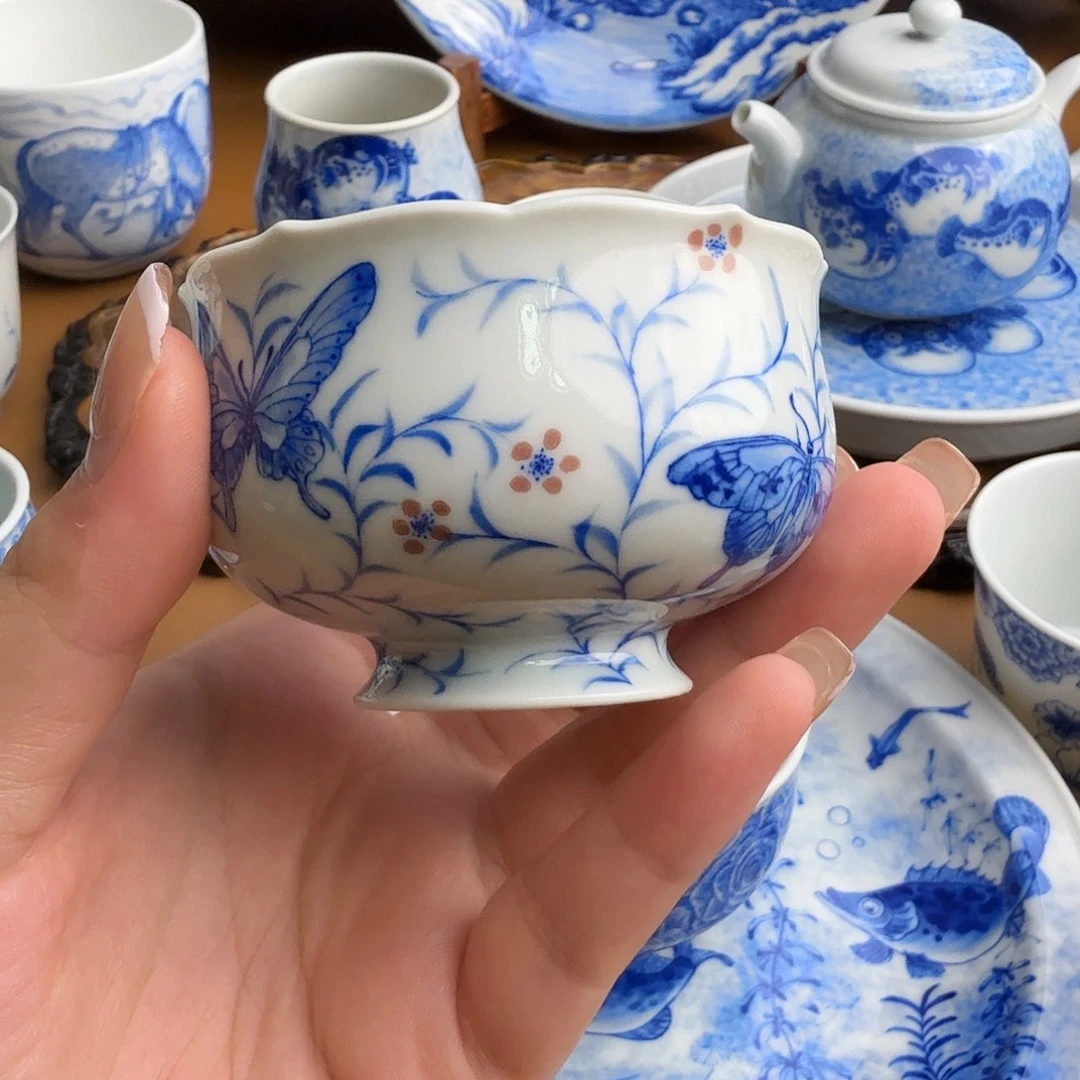 盉木     蝴蝶杯。