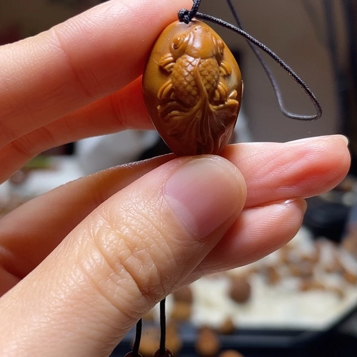 橄榄核手串/手链荷花鱼