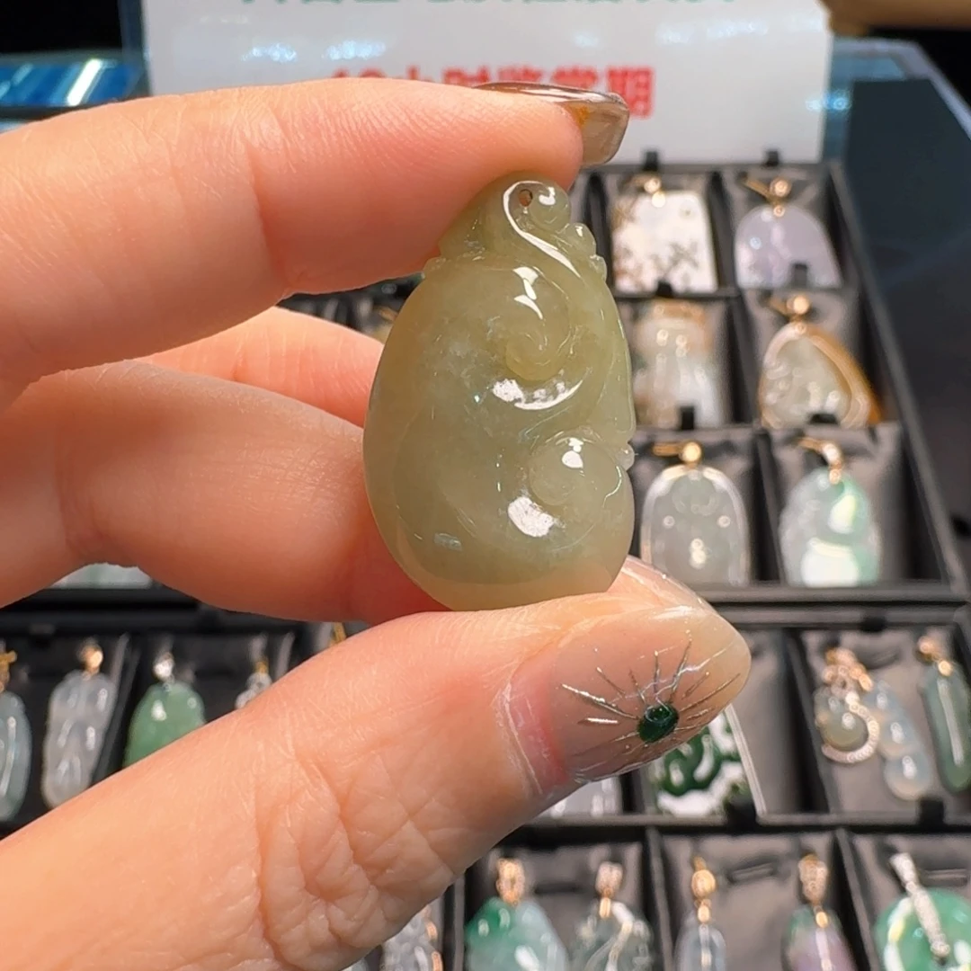 吊坠(不含链)未镶嵌翡翠如意