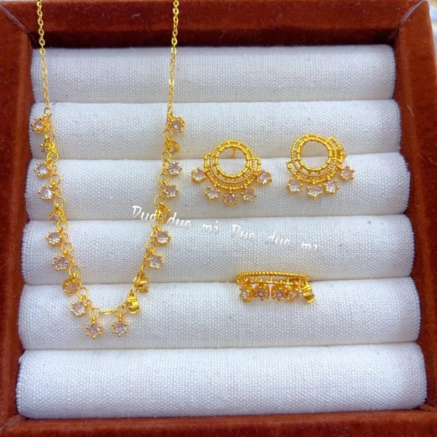 铜合金项链 铜合金项链新款时尚气质百搭精致轻奢手工饰品金色小