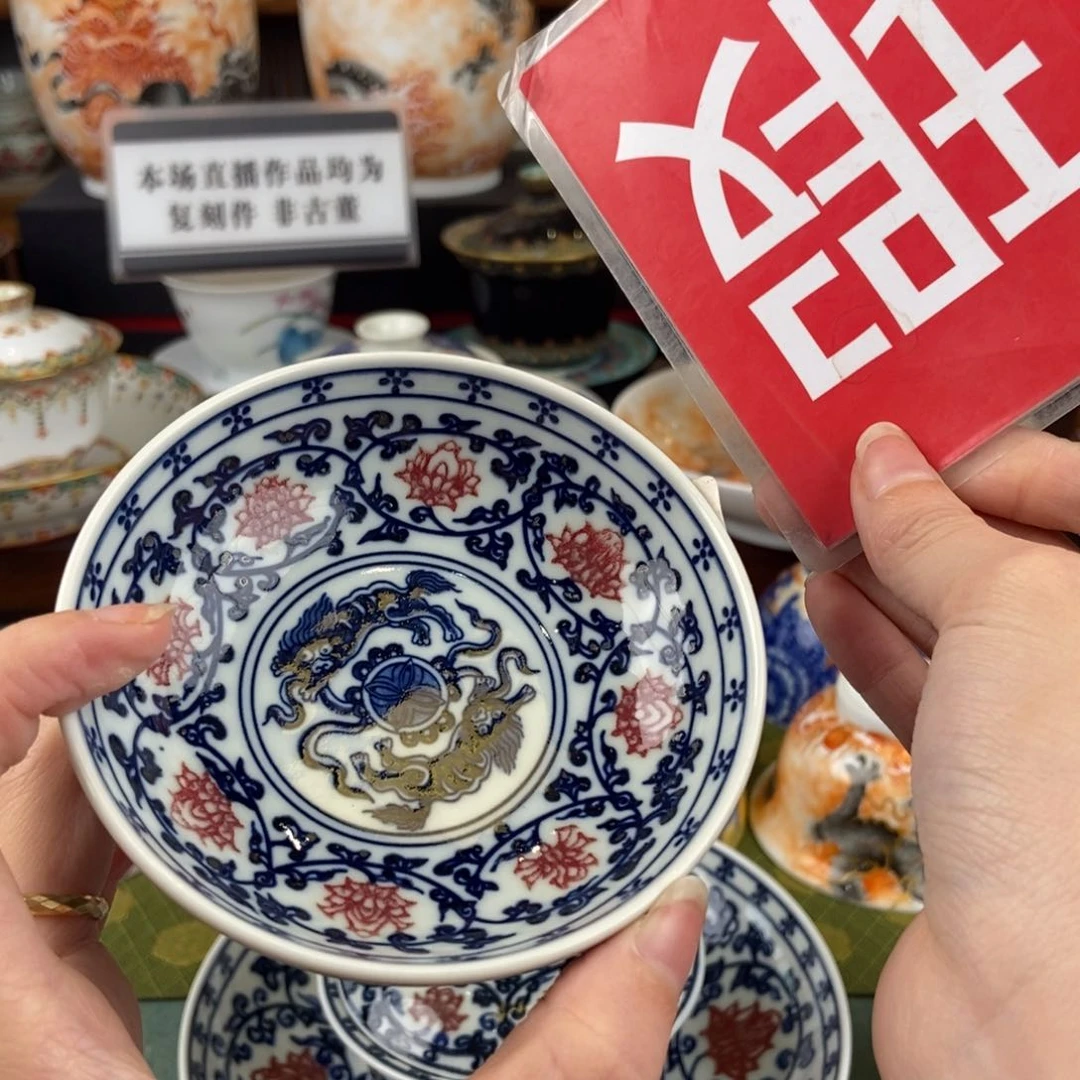 陶瓷的设计师是一个