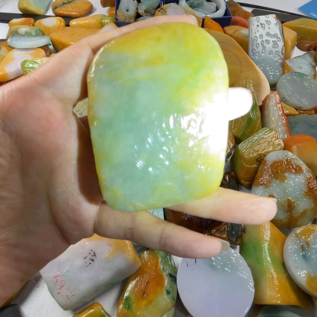 【闪购商品】颈饰未镶嵌翡翠许**卉翡翠