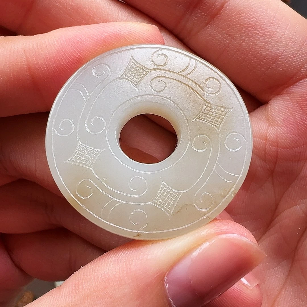 和田玉未镶嵌颈饰庚**成