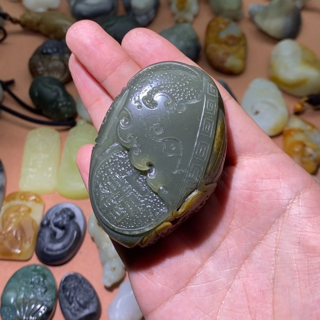 未镶嵌和田玉挂件