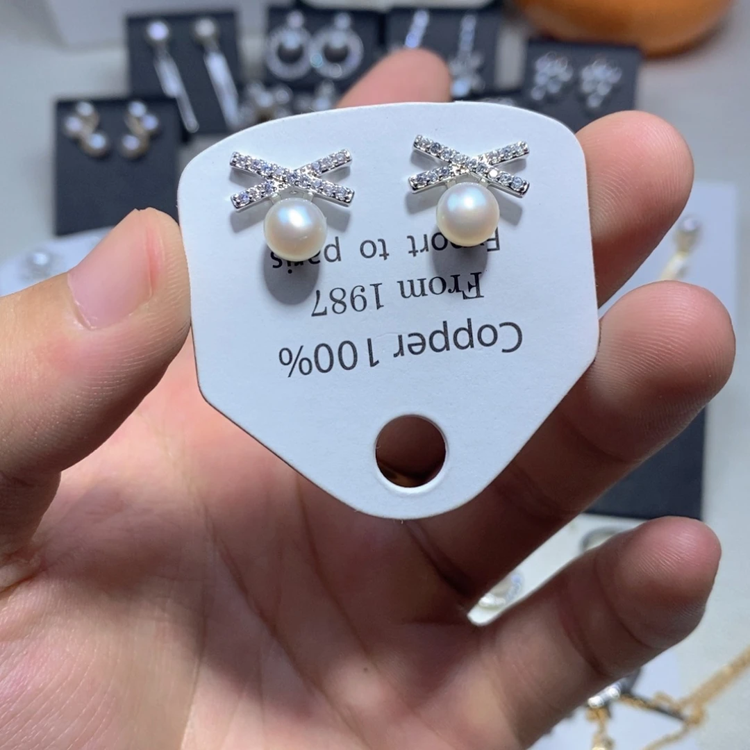 淡水珍珠耳饰未镶嵌