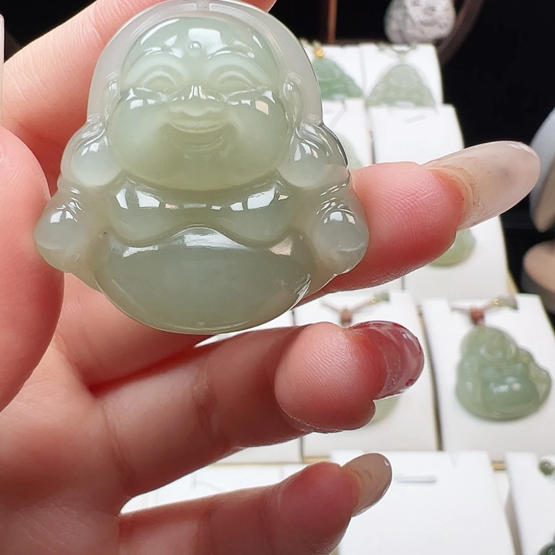 小***幽和田玉未镶嵌颈饰