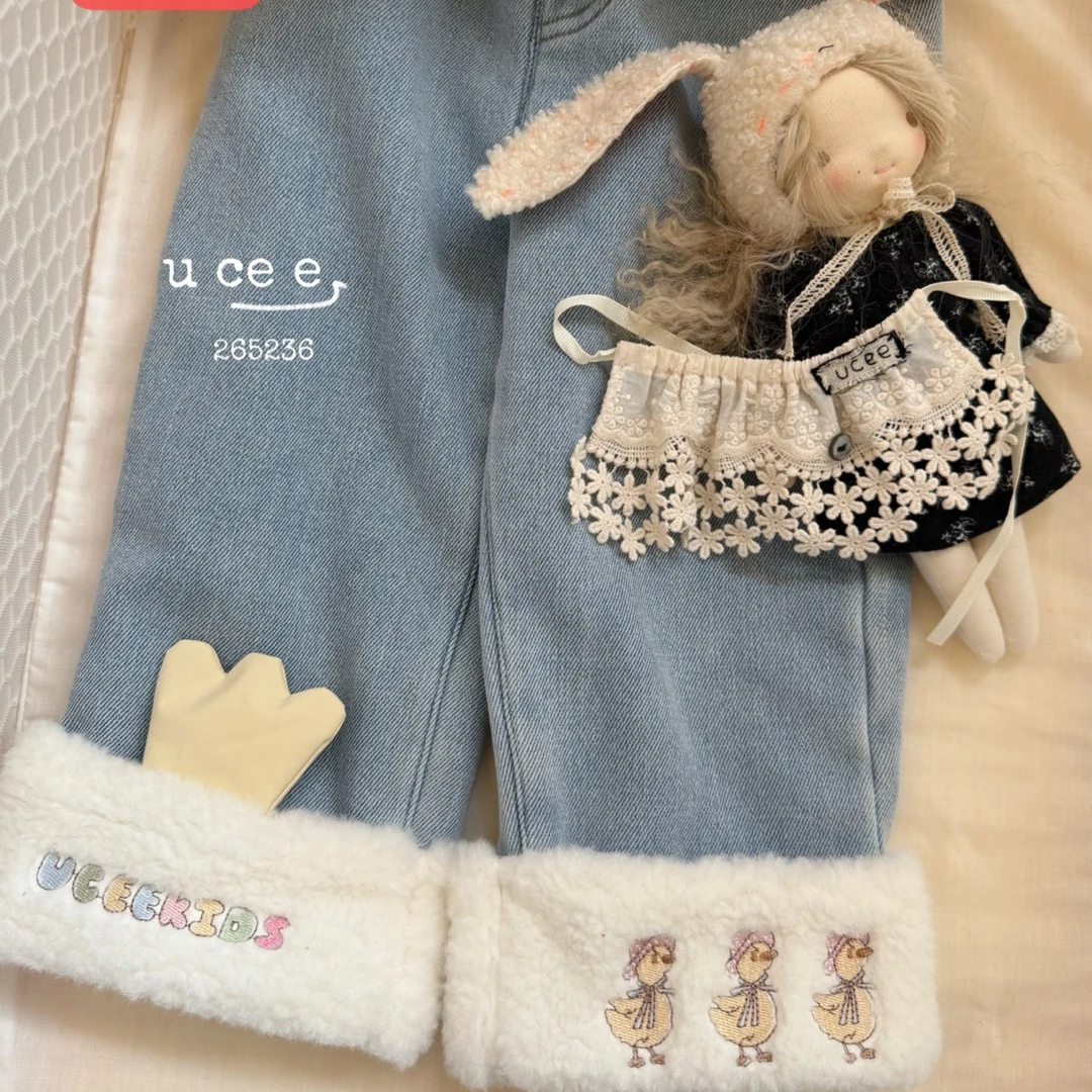 釉兮  秋冬新品女童可爱刺绣小鸭子直筒加绒牛仔裤