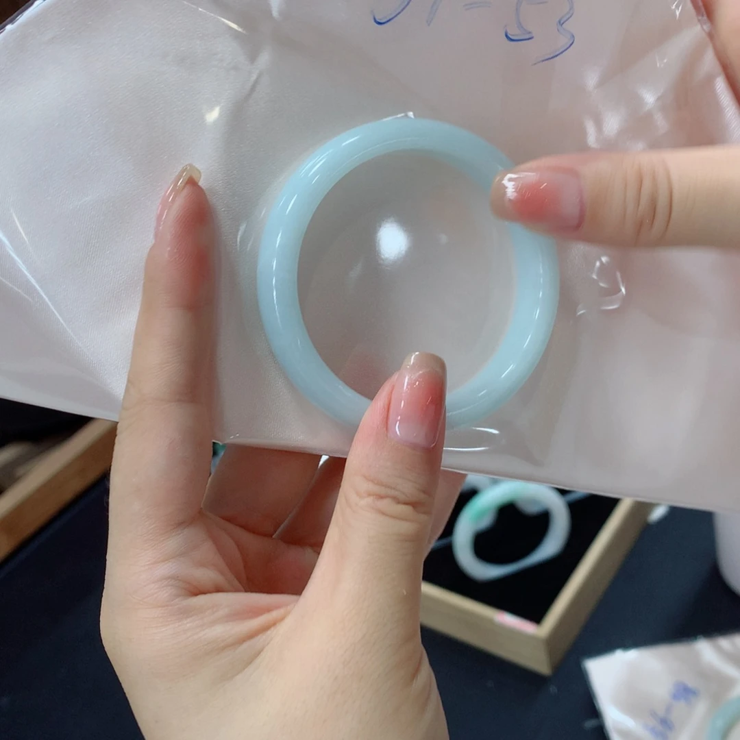未镶嵌手镯翡翠买断