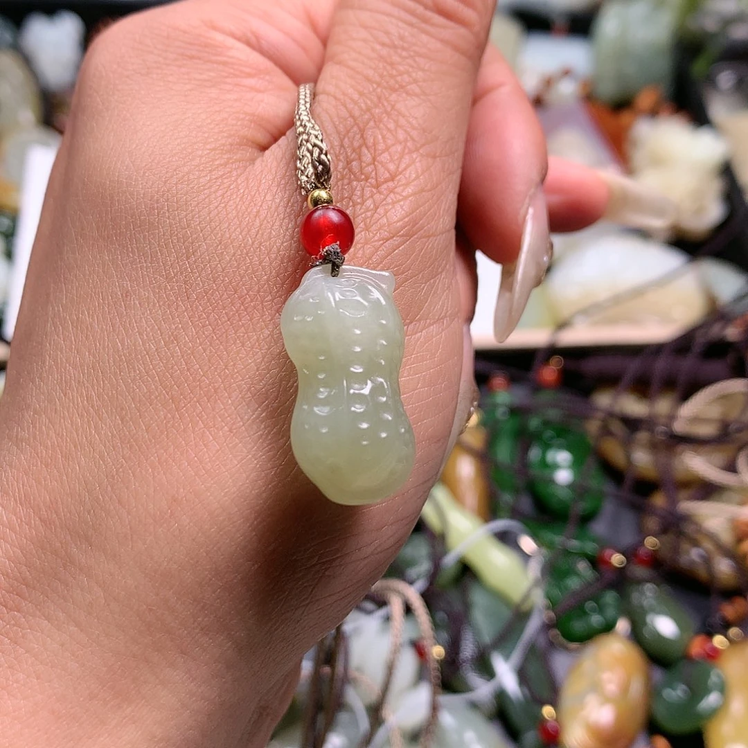 和田玉吊坠未镶嵌