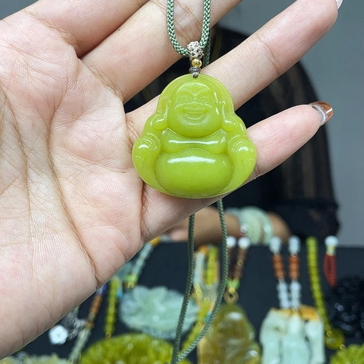 未镶嵌蛇纹石玉颈饰
