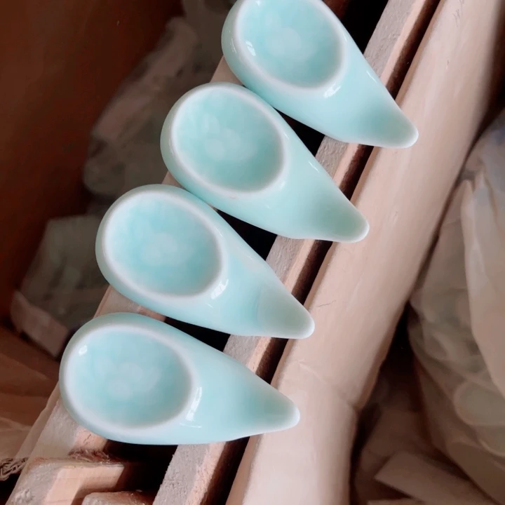 龙泉青瓷哈哈哈哈哈碗