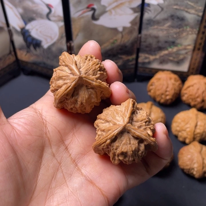 把件文玩核桃37盘山三棱