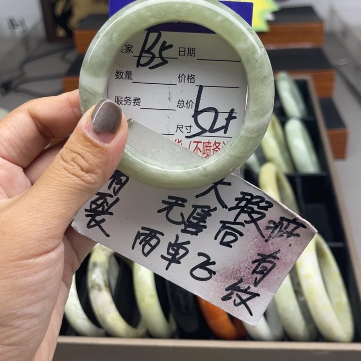 未镶嵌蛇纹石玉手镯
