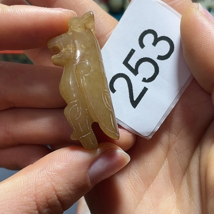 和田玉颈饰未镶嵌兰**序