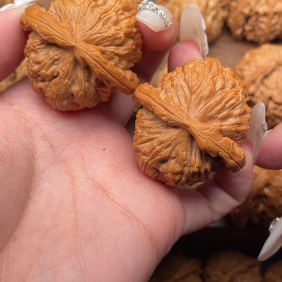 文玩核桃把件红皮球白42