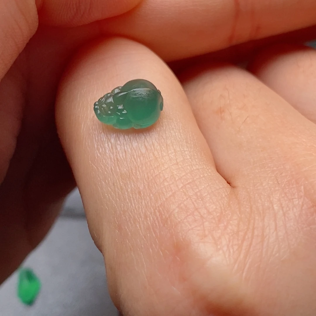 ****定制翡翠未镶嵌貔貅