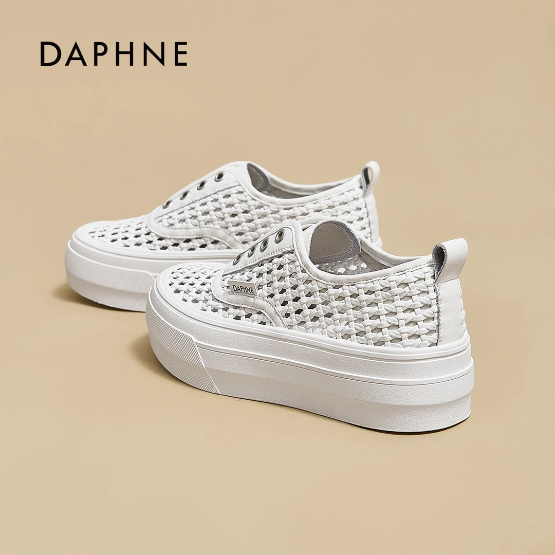 达芙妮厚底松糕小白鞋女款2025秋季新款编织镂空透气休闲网面板鞋