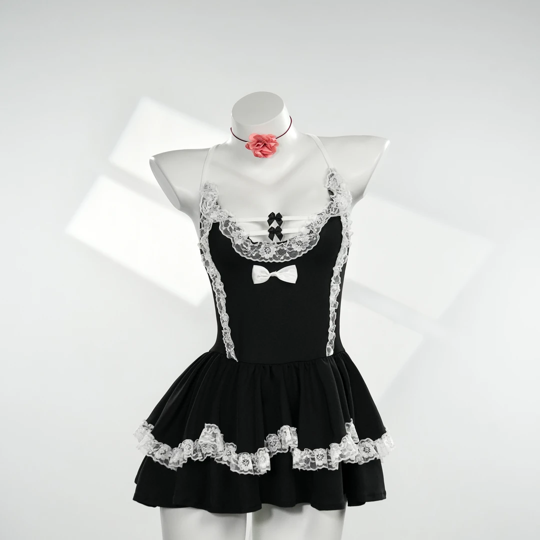 猎物【90-220斤】GR黑白复古蕾丝镂空显瘦动漫性感睡裙 1390