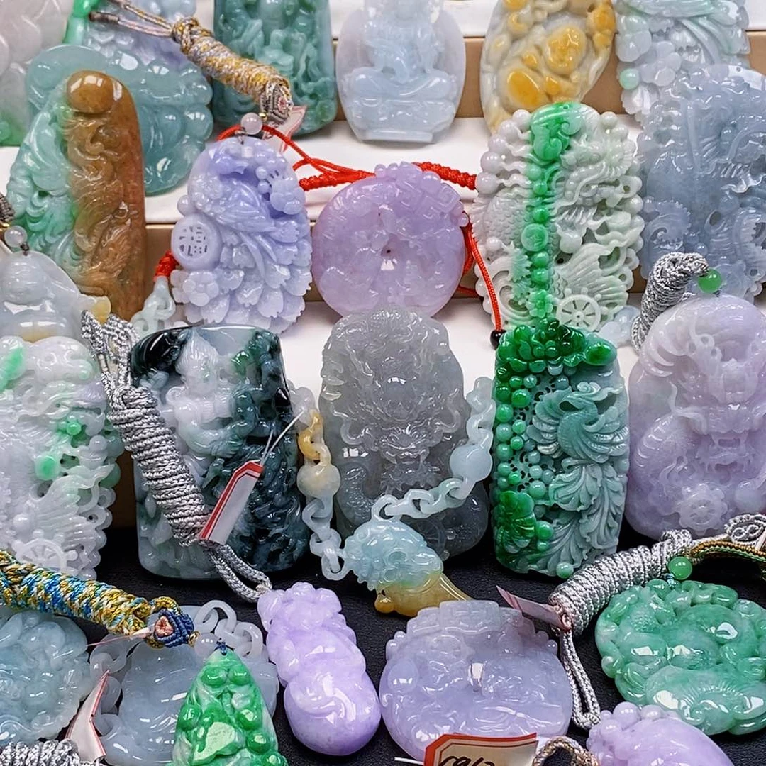 吊坠(不含链)未镶嵌翡翠