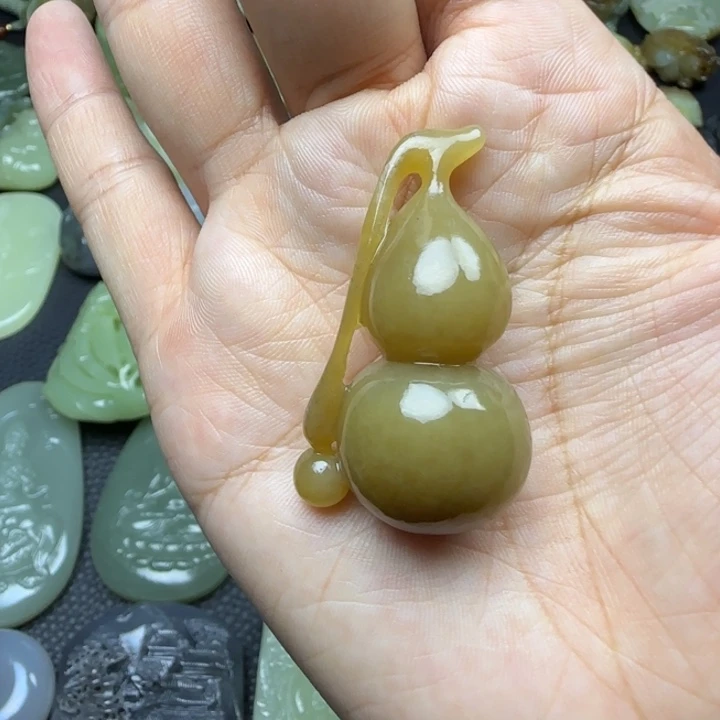 未镶嵌和田玉挂件