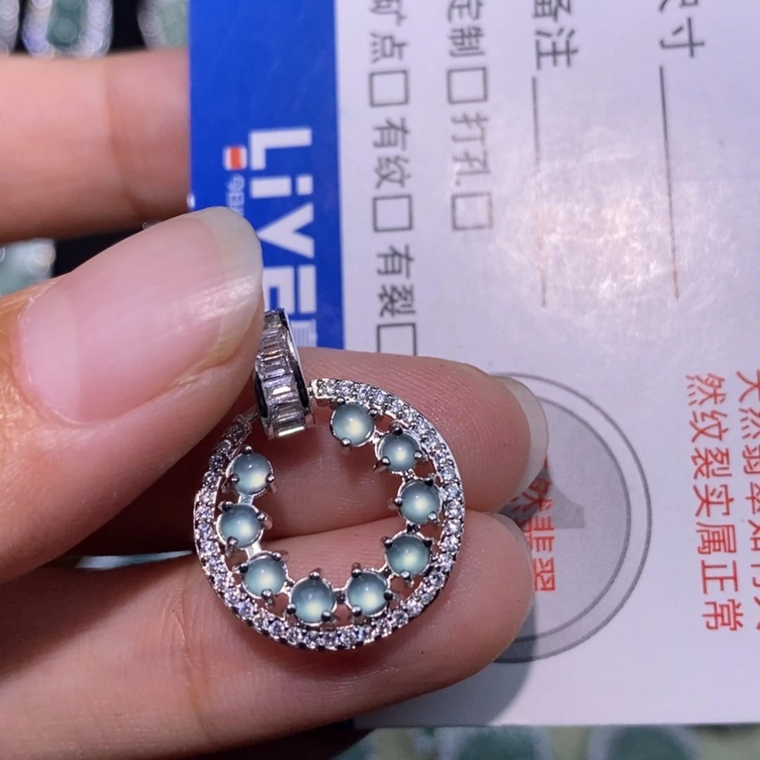 颈饰未镶嵌翡翠天然