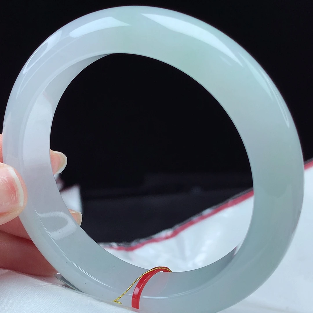 翡翠手镯未镶嵌56圈3820