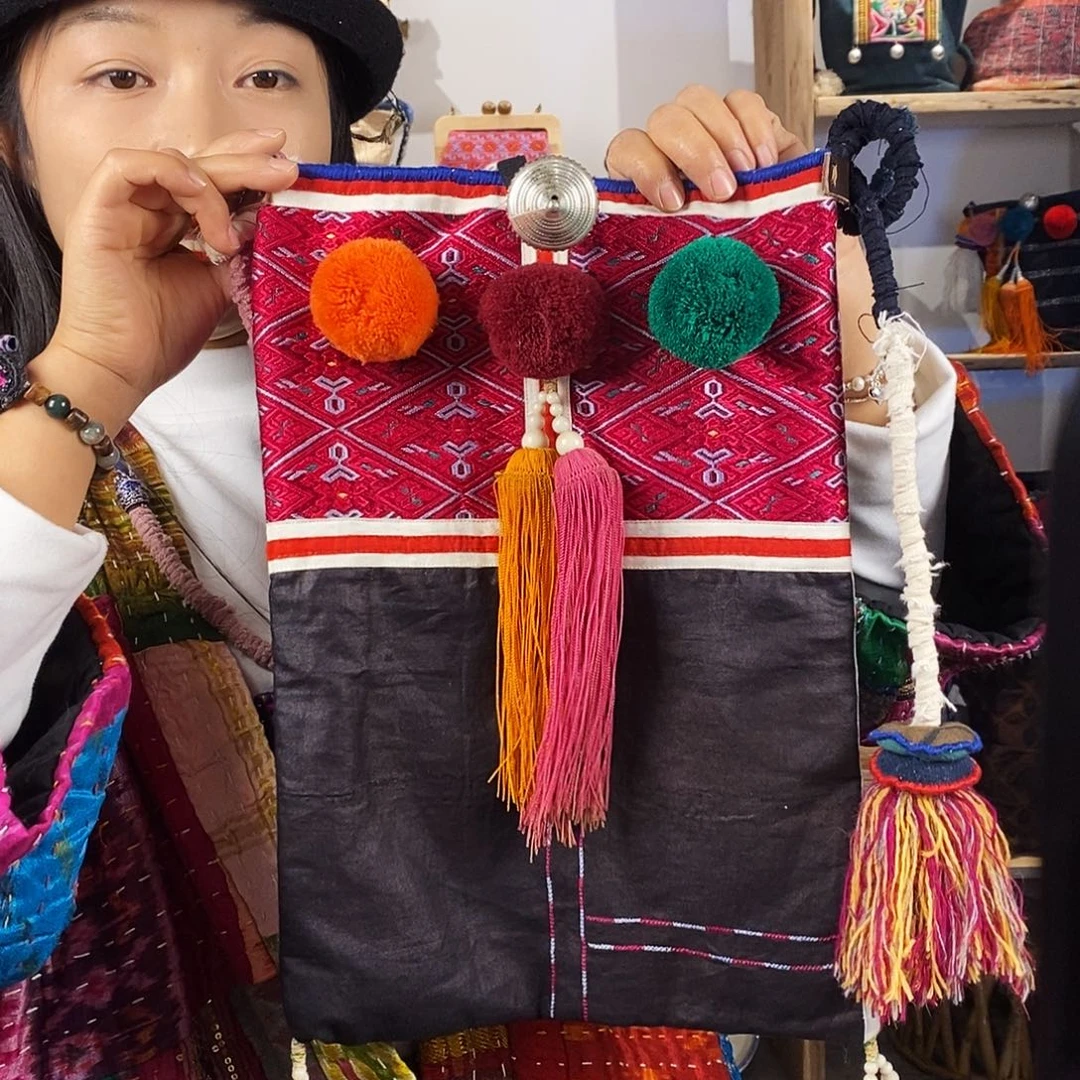 织绣手工制作工艺包包