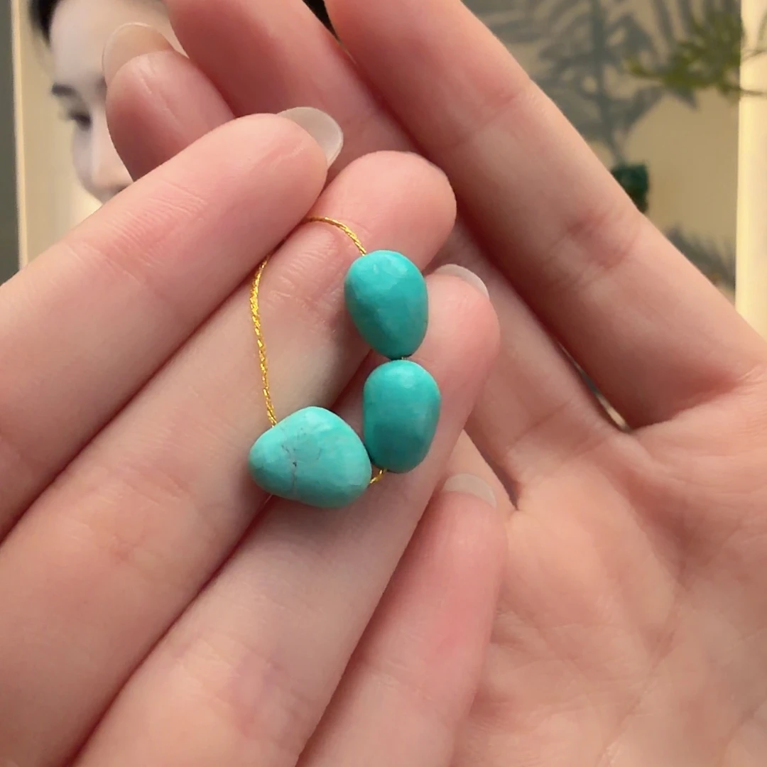 绿松石未镶嵌颈饰