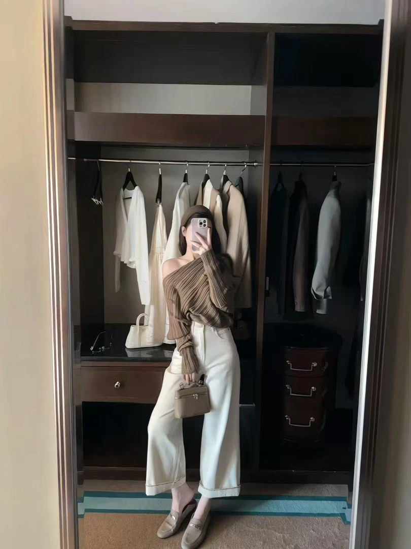 2025秋季新款韩系慵懒老钱显瘦不规则肌理感针织衫白色阔腿裤套装