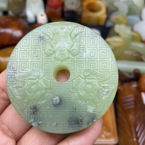 蛇纹石玉未镶嵌颈饰68