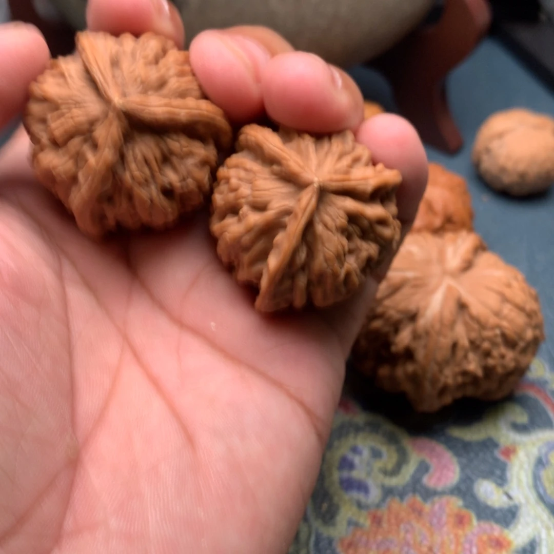 吊坠文玩核桃三棱