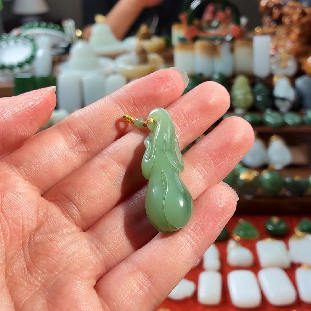 吊坠(不含链)未镶嵌和田玉（碧玉）