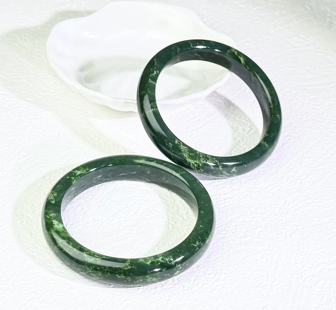 【小胖总珠宝】春翠-和田玉碧玉带翠手镯（多样性发其一）