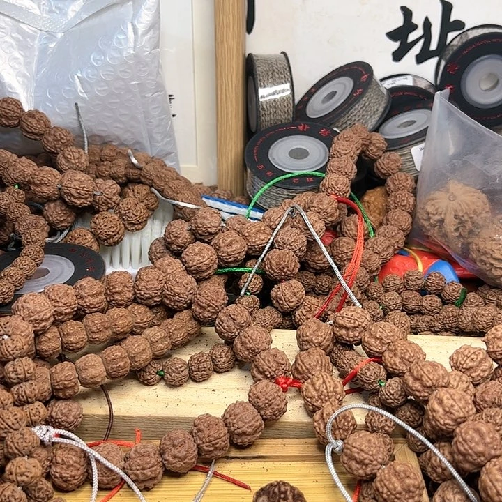 金刚菩提吊坠社**孩帝王花