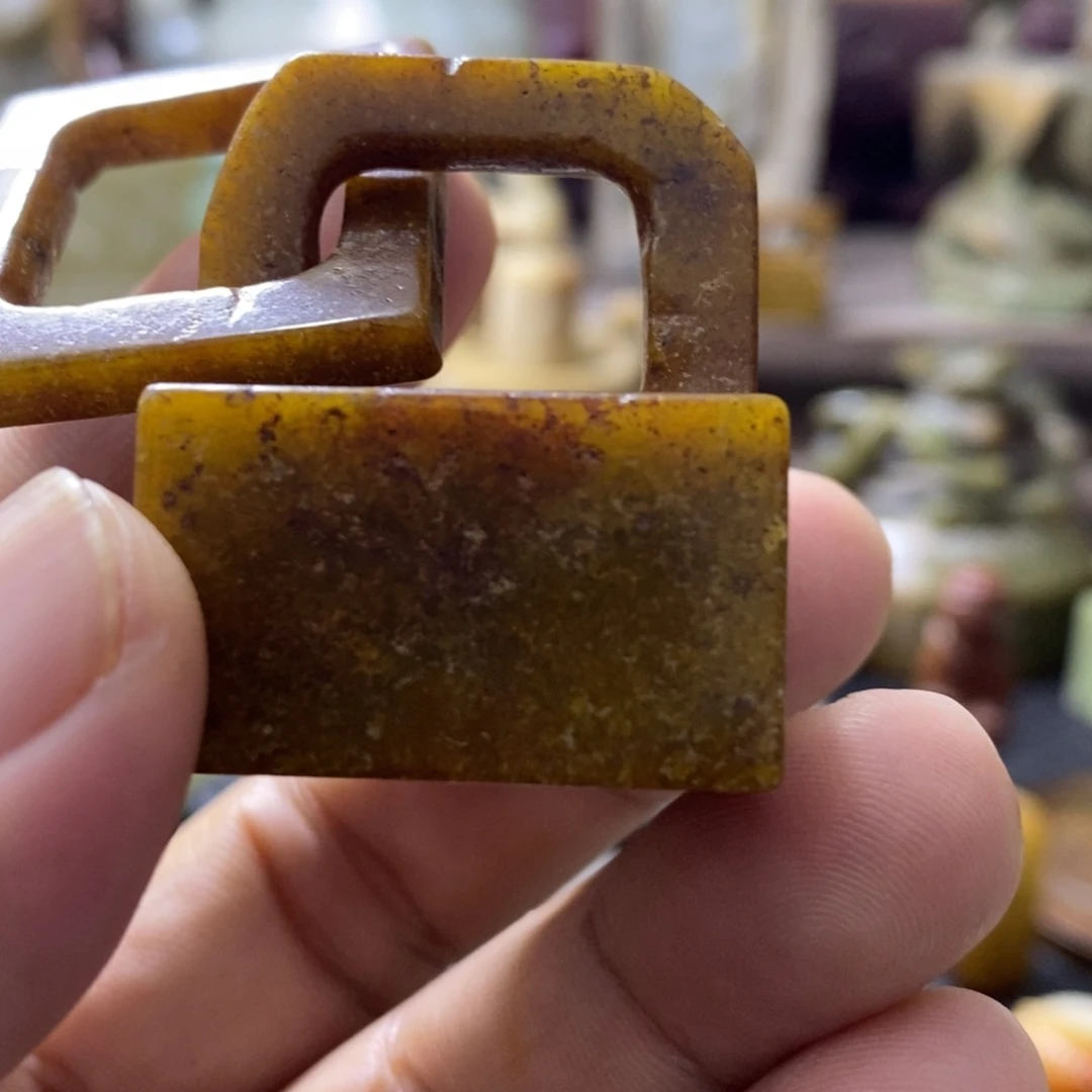 维***也和田玉（糖玉）未镶嵌挂件