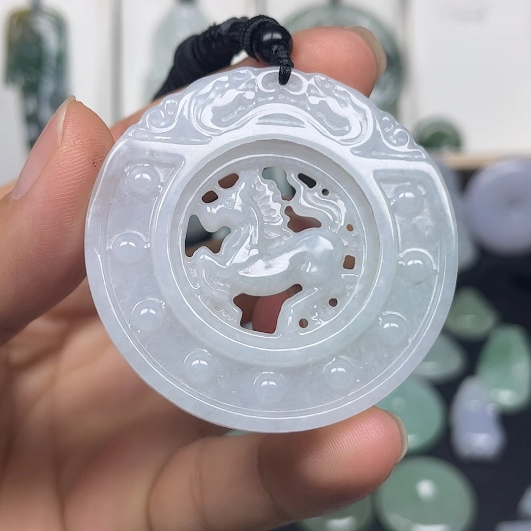 翡翠未镶嵌颈饰缅甸天然翡翠