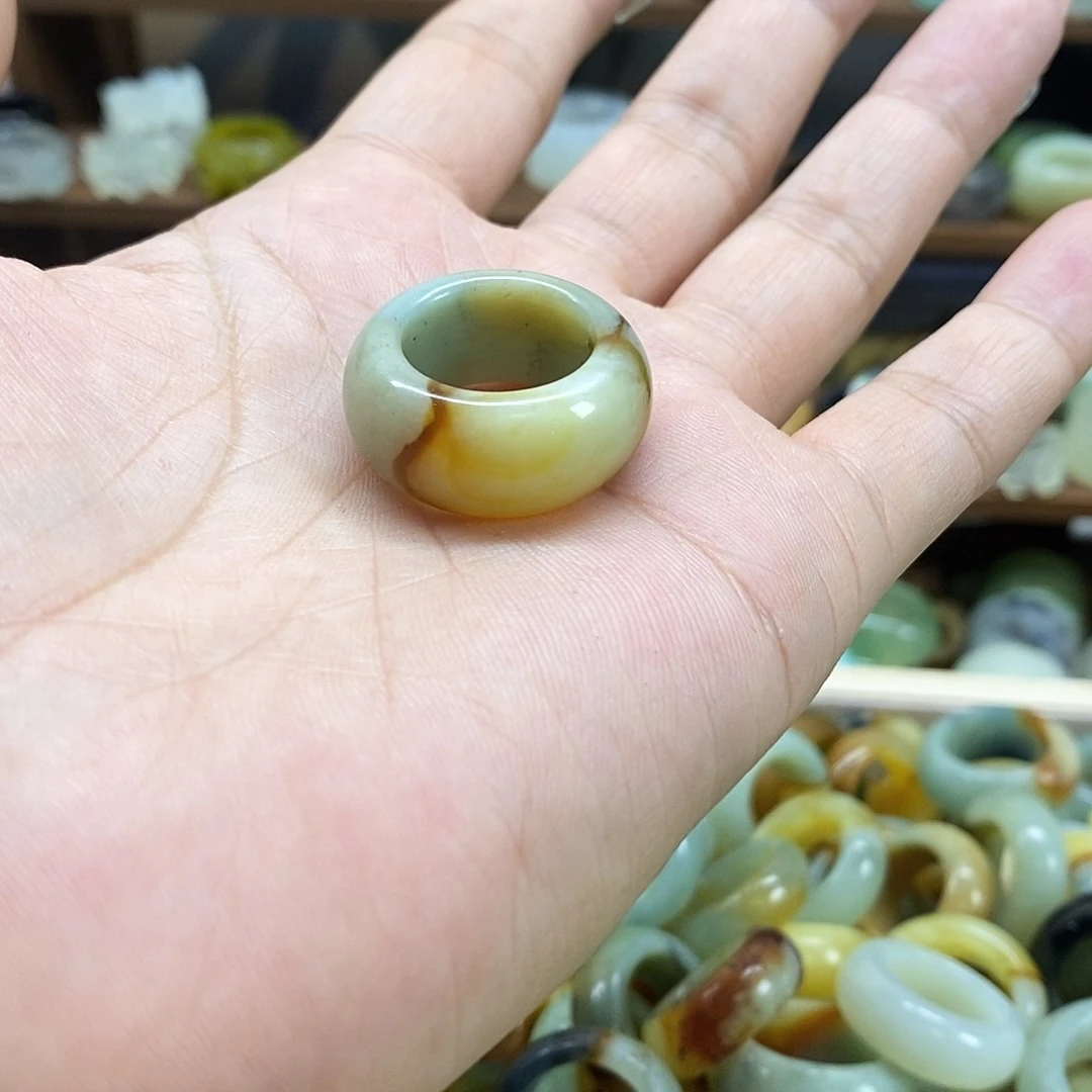 岫玉戒指未镶嵌?****?戒指